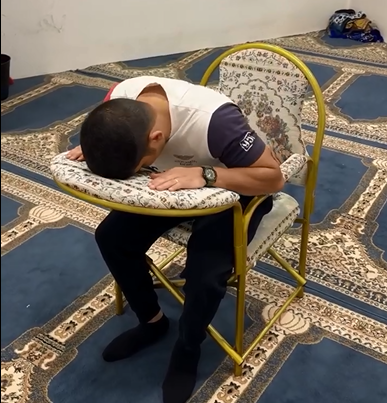 كرسي الصلاة المريح